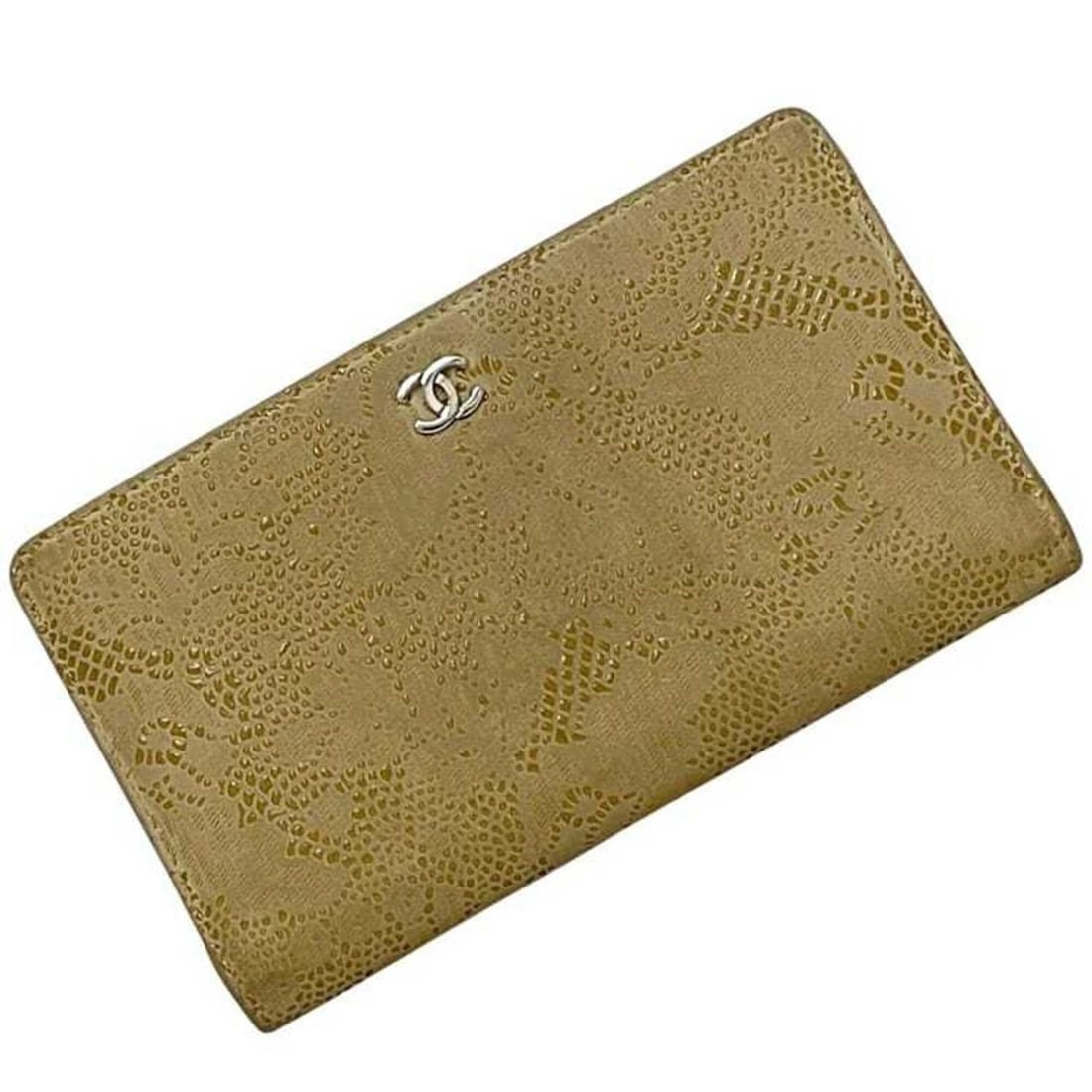 Chanel Bi-fold Long Wallet, Beige, Lace Is More, A33911, Serial Number 18-series, Ghost Skin,: --- Catalog ---Category: SizeSize (HxWxD): 10.5cm x 18cm x 2cm / 4.13'' x 7.08'' x 0.78''Category: DesignType: Long wallet (bi-fold)Color: BeigeGender: WomenMaterial: Leather Leather/Fur Type: Goatski