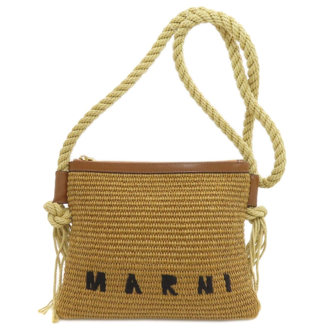 Marni Tropicalia Marcel Zip Pochette Shoulder Bag Raffia Women's MARNI: --- Catalog ---Category: SizeSize (HxWxD): 20cm x 23.5cm x 1cm / 7.87'' x 9.25'' x 0.39''Strap Length: 105cm / 41.33''Category: DesignType: Shoulder bagColor: BrownGender: WomenClosure: ZipperMaterial