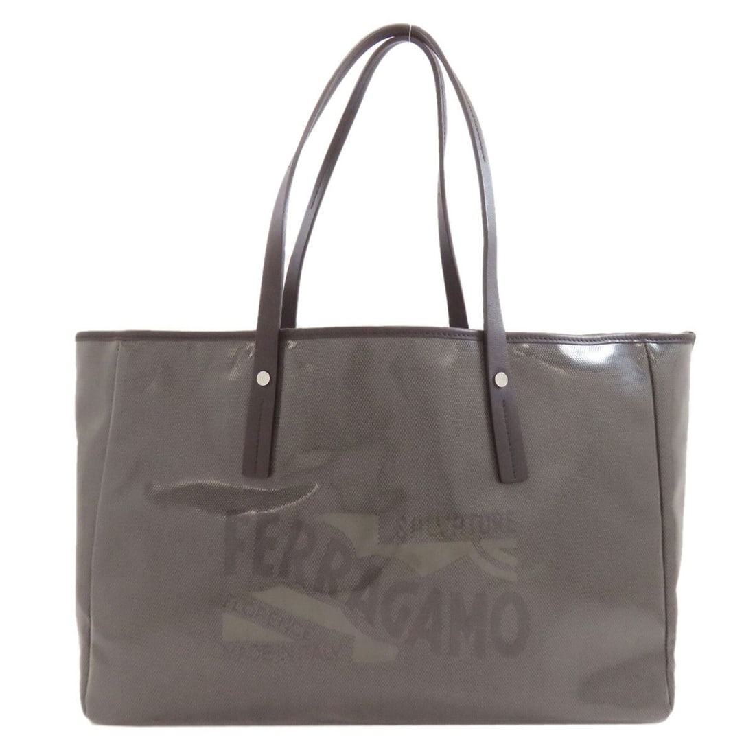 Salvatore Ferragamo Logo Tote Bag, Coated Canvas, Women's: --- Catalog ---Category: SizeSize (HxWxD): 28cm x 53cm x 13cm / 11.02'' x 20.86'' x 5.11''Handle Length: 52cm / 20.47''Category: DesignType: Tote bagColor: Black, GrayGender: WomenMaterial: Coated can