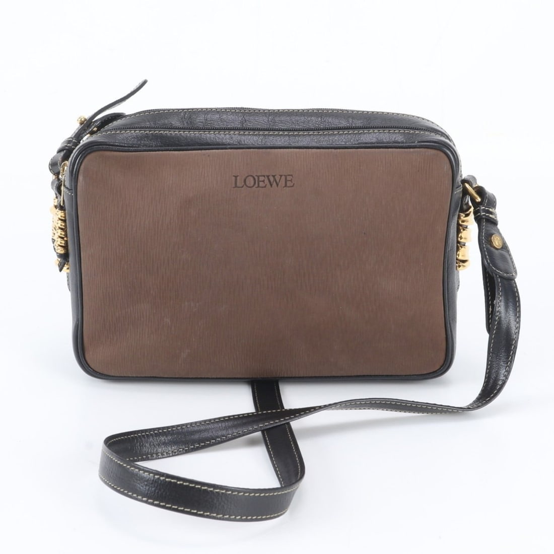 Loewe Velázquez Leather Shoulder Bag Crossbody Brown Brand Women's: --- Catalog ---Category: SizeSize (HxWxD): 17cm x 26cm x 9cm / 6.69'' x 10.23'' x 3.54''Category: DesignType: Shoulder bagColor: BrownGender: WomenMaterial: Leather Category: GeneralBrand: LoeweCountr