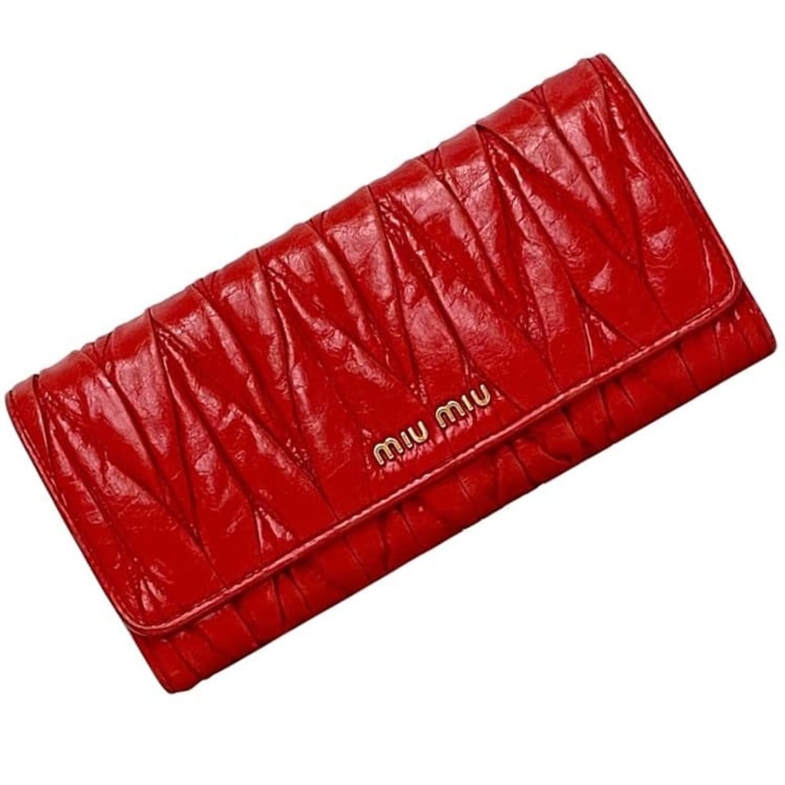 Miu Miu Miu bi-fold long wallet, red, Matelassé leather, 194 miu hardware: --- Catalog ---Category: SizeSize (HxWxD): 9.5cm x 19.5cm x 3cm / 3.74'' x 7.67'' x 1.18''Category: DesignType: Long wallet (bi-fold)Color: Red colorGender: WomenMaterial: Leather Category: GeneralLin