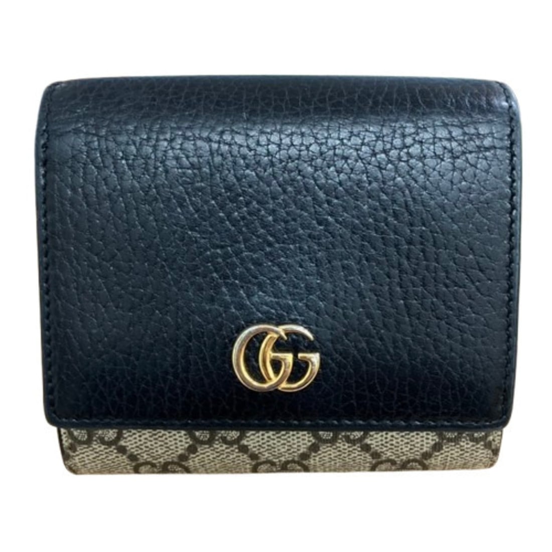 GUCCI GG Marmont folding wallet, model number 598587: --- Catalog ---Category: SizeSize (HxWxD): 10cm x 11cm x 3.5cm / 3.93'' x 4.33'' x 1.37''Category: DesignType: Wallet (bi-fold)Gender: WomenCategory: GeneralBrand: Gucci--- Item List ---Section: Condi