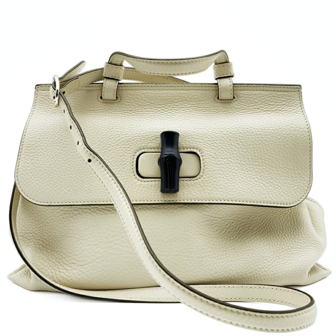 Gucci Bamboo Daily Shoulder Bag 392013 Leather Ivory Multicolor: --- Catalog ---Category: SizeSize (HxWxD): 23cm x 33cm x 12cm / 9.05'' x 12.99'' x 4.72''Strap Length: 100cm / 39.36''Category: DesignType: Shoulder bagColor: Ivory, Multi-colorGender: WomenClosure: T