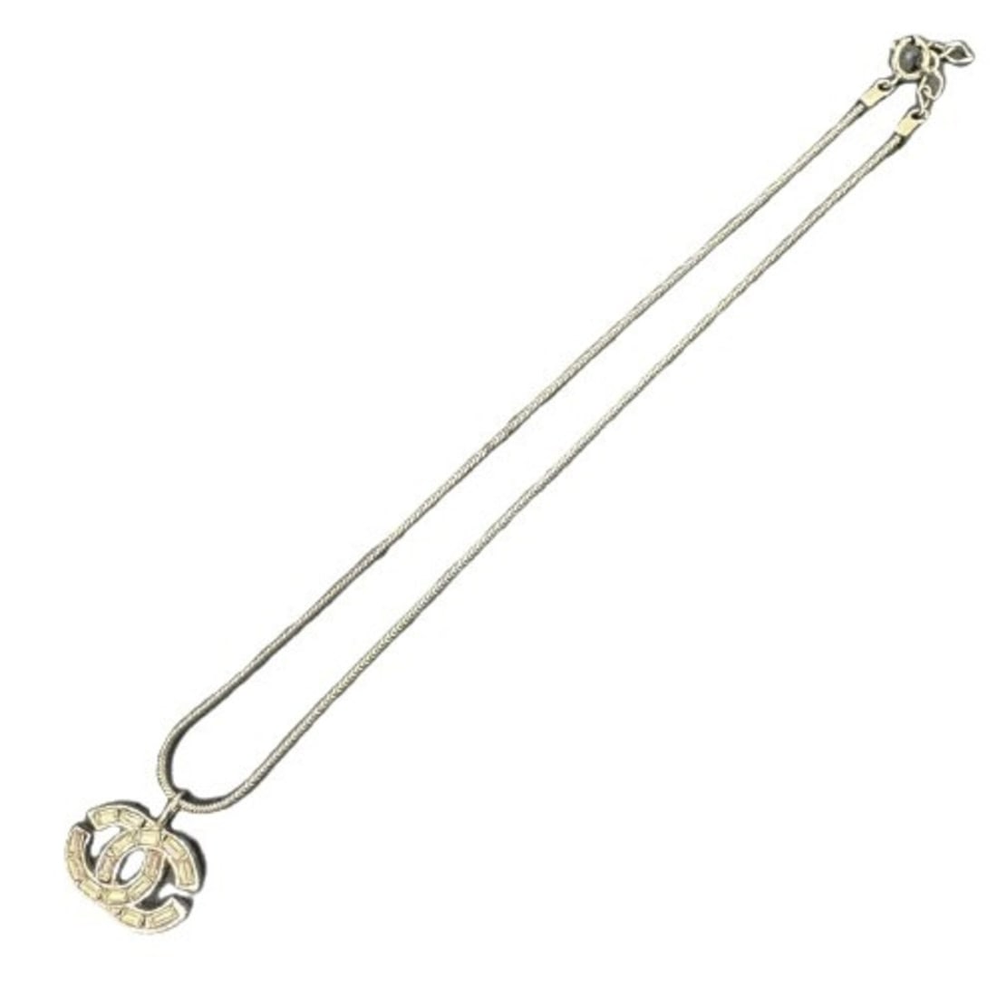 CHANEL 01P Coco Mark Necklace, Rhinestone, Clear Silver: --- Catalog ---Category: SizePendant Size: 25mm x 18mm / 0.98'' x 0.7''Neck Circumference: 42.5 cm / 16.73''Category: DesignColor: SilverStone: RhinestoneNecklace Type: NecklaceCategory: GeneralBrand: