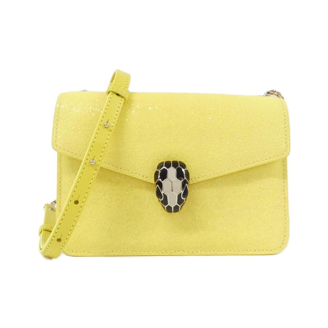 Bvlgari SERPENTI FOREVER 290242 Shoulder Bag: --- Catalog ---Category: SizeSize (HxWxD): 12.5cm x 19cm x 7.5cm / 4.92'' x 7.48'' x 2.95''Category: DesignType: Shoulder bagColor: YellowGender: WomenCategory: GeneralMPN: 290242Brand: Bvlgari---