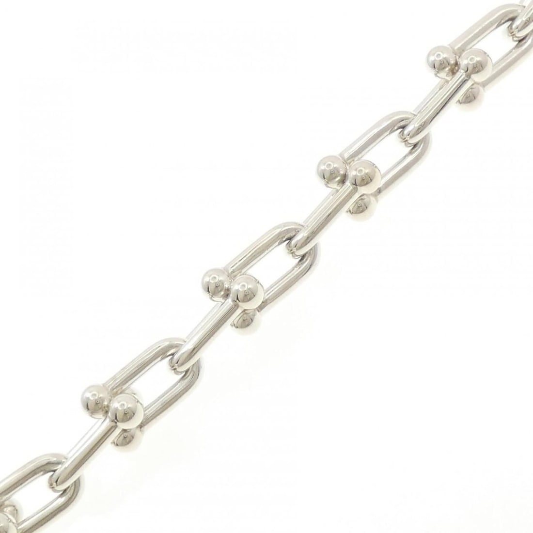 Tiffany HardWear Link Large Bracelet: --- Catalog ---Category: SizeLength: 18cm / 7.08''Category: DesignType: Charm braceletGender: WomenMaterial: Silver 925Category: GeneralBrand: Tiffany--- Item List ---Section: ConditionRanking: Rank