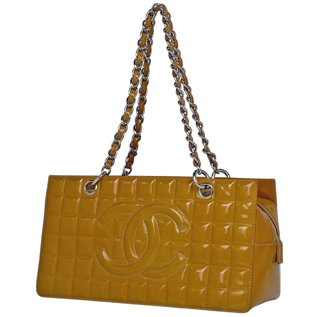 Chanel Chocolate Bar Chain Shoulder Bag, Coco Mark, Enamel Patent Leather, Brown, Women's: --- Catalog ---Category: SizeSize (HxWxD): 16cm x 29cm x 13cm / 6.29'' x 11.41'' x 5.11''Category: DesignType: Shoulder bagColor: BrownGender: WomenMaterial: Patent leather Category: GeneralBrand: Cha