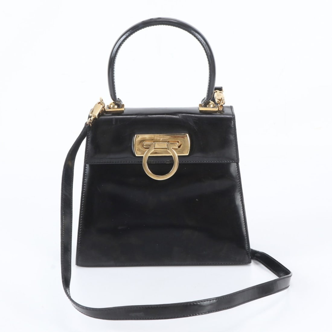 Salvatore Ferragamo Gancini Leather 2-Way Shoulder Bag/Handbag, Black, Women's: --- Catalog ---Category: SizeSize (HxWxD): 18cm x 20cm x 9cm / 7.08'' x 7.87'' x 3.54''Category: DesignType: Handbag, Shoulder bagColor: BlackGender: WomenMaterial: Leather Category: GeneralBrand: Sal