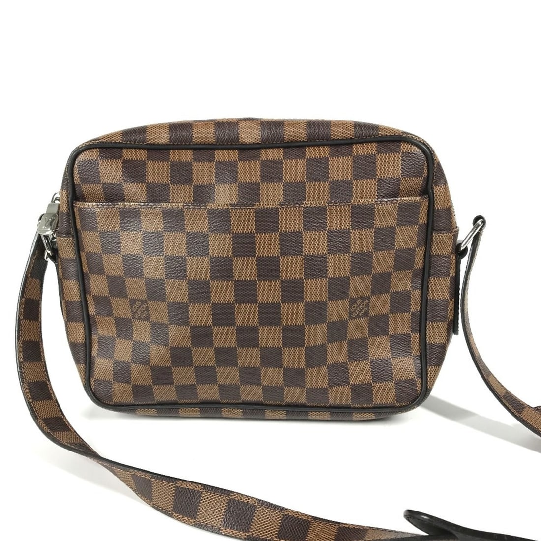 LOUIS VUITTON N42704 Damier Dinos Chapman Nile PM Shoulder Bag Canvas Men's Ebene Brown G-240825-44: --- Catalog ---Category: SizeSize (HxWxD): 22cm x 27cm x 10cm / 8.66'' x 10.62'' x 3.93''Category: DesignType: Shoulder bagColor: BrownGender: MenMaterial: Damier Canvas Category: GeneralBrand: Louis 