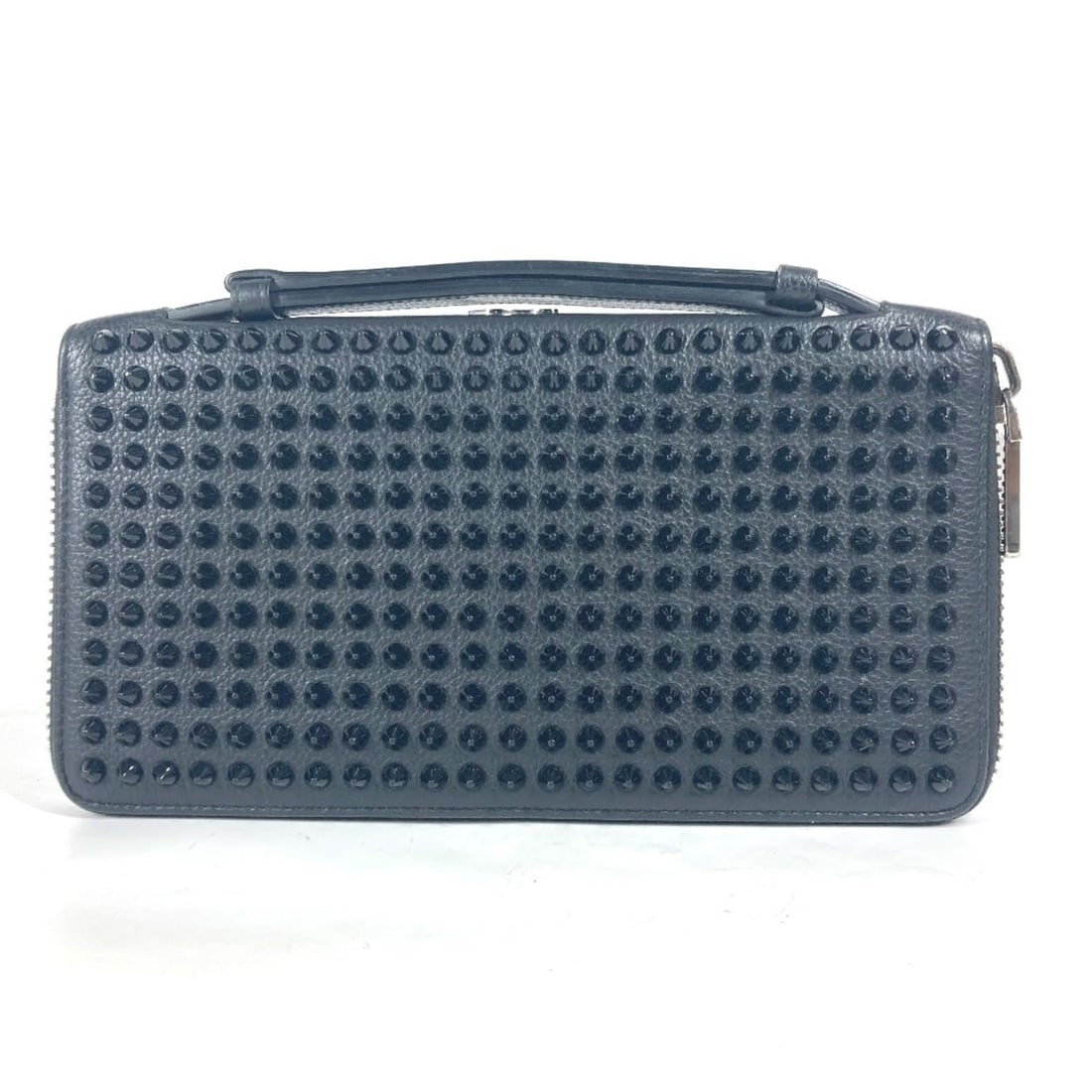 Christian Louboutin 1165043 PANETTONE Handbag Studded Travel Case Long Wallet Leather Men's Black: --- Catalog ---Category: SizeSize (HxWxD): 12.5cm x 23.5cm / 4.92'' x 9.25''Category: DesignType: Long wallet (bi-fold)Color: BlackGender: Men,WomenClosure: ZipperMaterial: Leather Inner Pocket: Card 