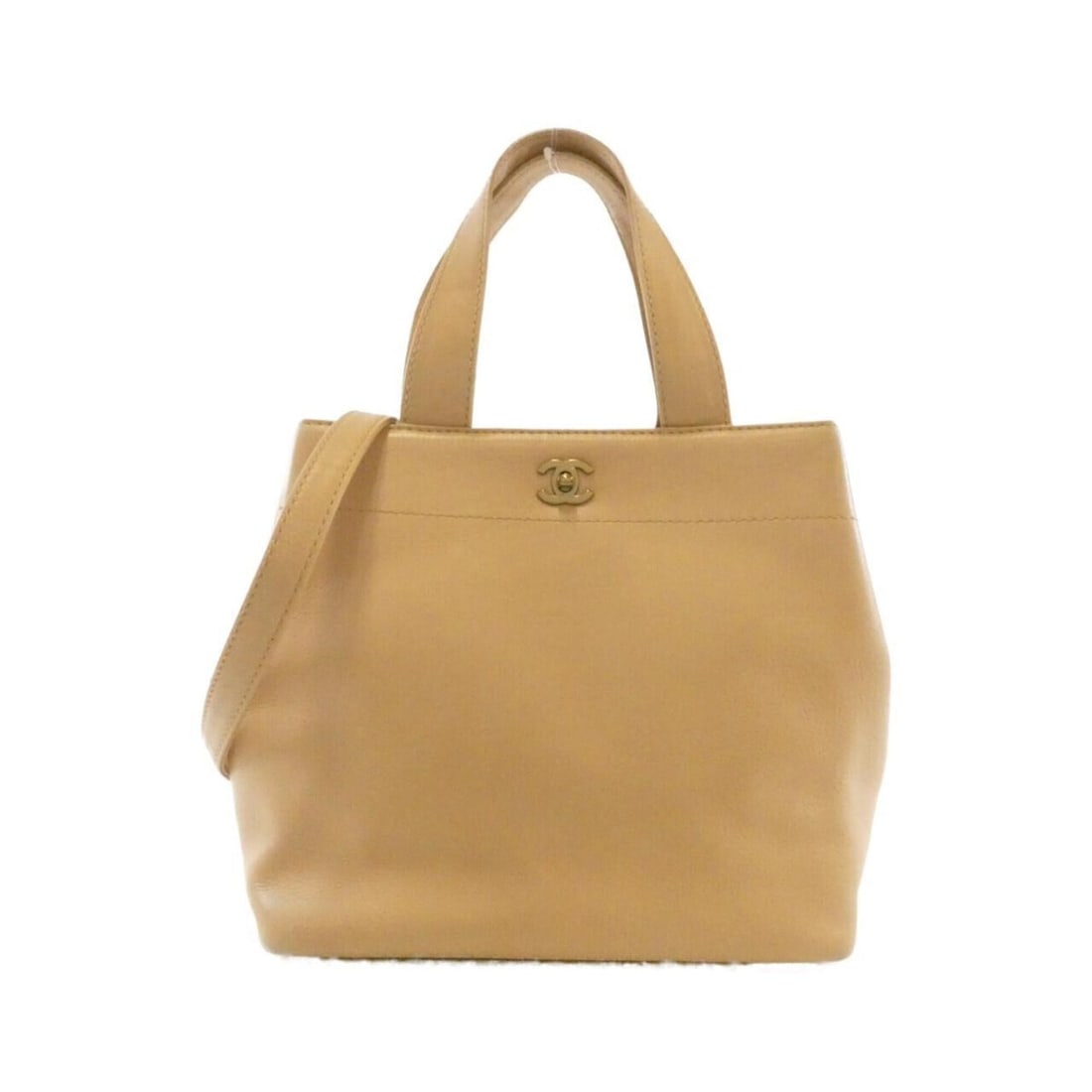 Chanel 17003 handbag: --- Catalog ---Category: SizeSize (HxWxD): 25cm x 27cm x 14cm / 9.84'' x 10.62'' x 5.51''Category: DesignType: HandbagColor: BeigeGender: WomenMaterial: Leather Hardware Color: GoldLeather/Fur Type: