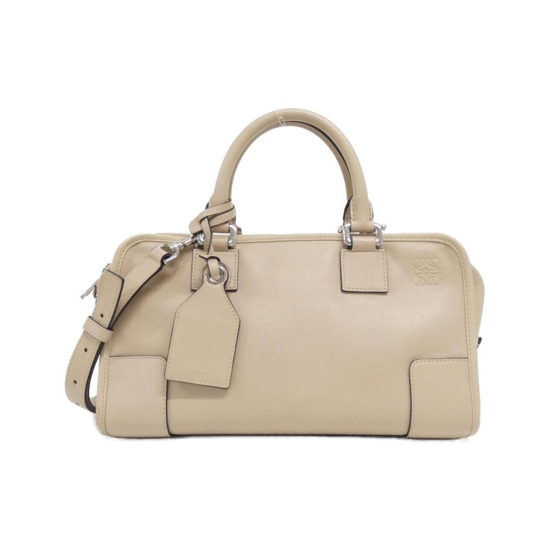 Loewe Amazona 28cm 352 30 N03 Handbag: --- Catalog ---Category: SizeSize (HxWxD): 16cm x 28cm x 13cm / 6.29'' x 11.02'' x 5.11''Category: DesignType: HandbagColor: BeigeGender: Men,WomenMaterial: Leather Hardware Color: SilverLeather/Fur