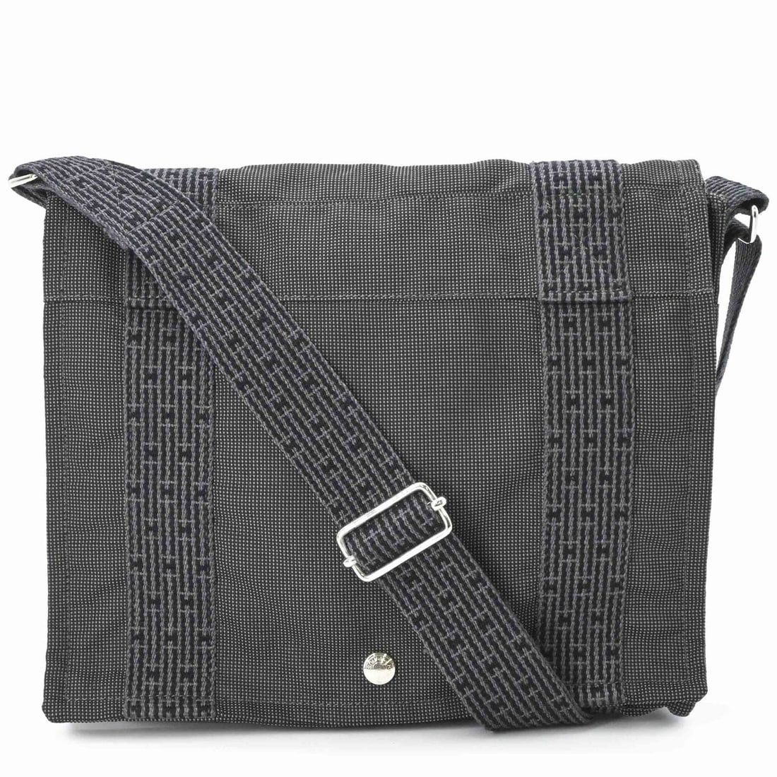 HERMES Hermes Herline Bassas PM Shoulder Bag, Nylon Canvas, Men's/Women's, Gray: --- Catalog ---Category: SizeSize (HxWxD): 24cm x 30cm x 8cm / 9.44'' x 11.81'' x 3.14''Category: DesignType: Shoulder bagColor: GrayGender: Men,WomenMaterial: Nylon canvas Category: GeneralBrand: Her
