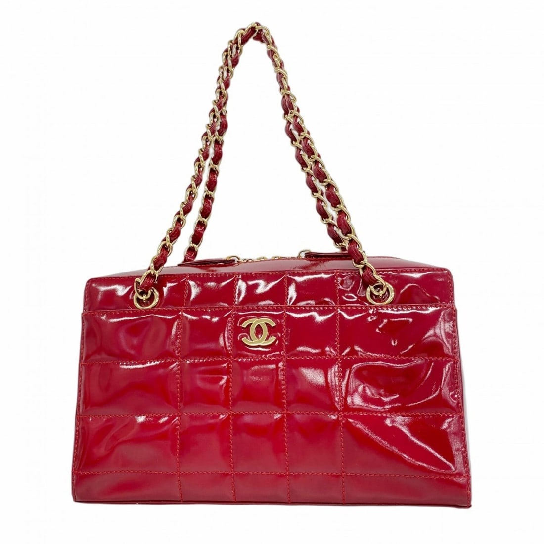 Chanel Chocolate Bar Chain Shoulder Bag, Patent Leather, Red, Women's: --- Catalog ---Category: SizeSize (HxWxD): 18cm x 29cm x 8cm / 7.08'' x 11.41'' x 3.14''Category: DesignType: Shoulder bagColor: Red colorGender: WomenMaterial: Patent leather Hardware Color: GoldCate