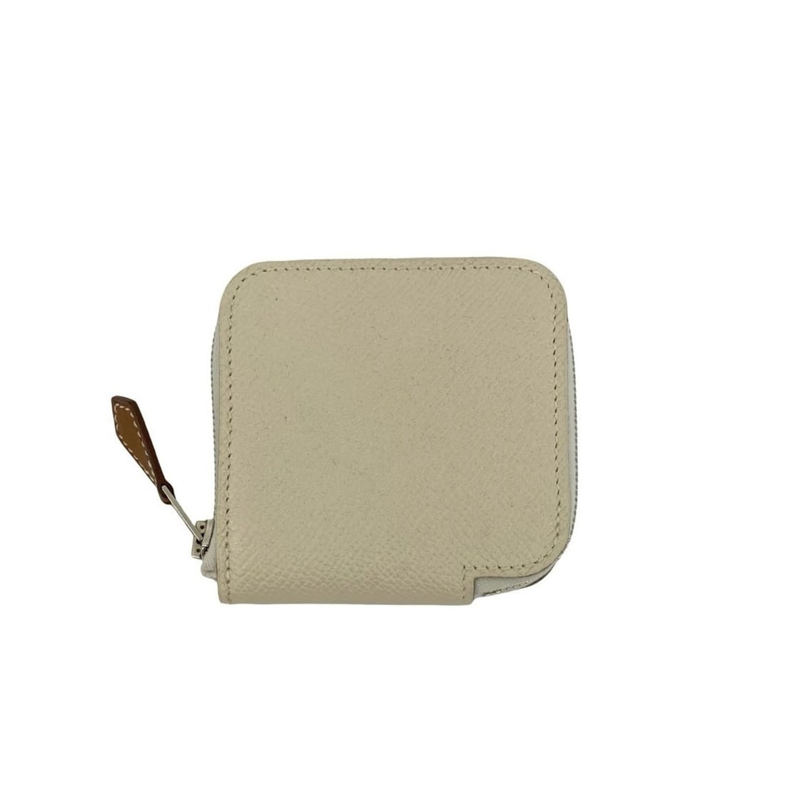 HERMES Azap Compact Silk In Veau Epsom Genuine Leather Wallet/Coin Case, Gris Perle, 43839: --- Catalog ---Category: SizeSize (HxWxD): 8cm x 8.5cm x 1.2cm / 3.14'' x 3.34'' x 0.47''Category: DesignType: Coin purse/coin caseColor: WhiteGender: WomenMaterial: Epsom leather Category: GeneralBra