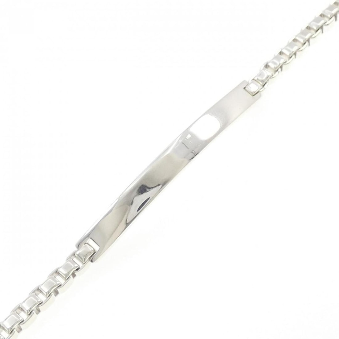 Tiffany Venetian Link I.D Bracelet: --- Catalog ---Category: SizeLength: 16.5cm / 6.49''Category: DesignType: Charm braceletGender: WomenMaterial: Silver 925Category: GeneralBrand: Tiffany--- Item List ---Section: ConditionRanking: