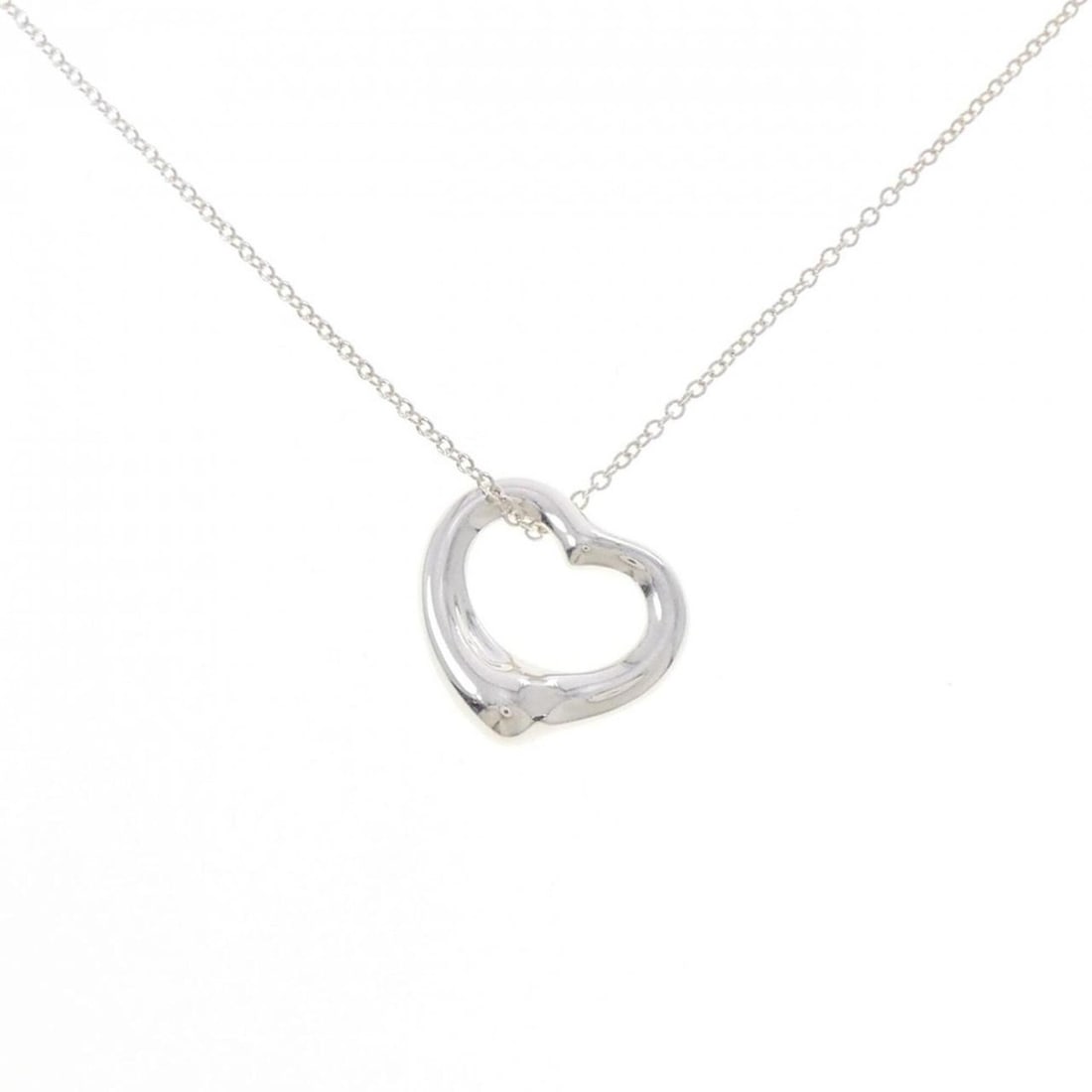 Tiffany Open Heart Necklace: --- Catalog ---Category: SizePendant Size: 15.3mm x 15.3mm / 0.6'' x 0.6''Neck Circumference: 41 cm / 16.14''Category: DesignGender: WomenMaterial: Silver 925Pendant Type: PendantNecklace Type: