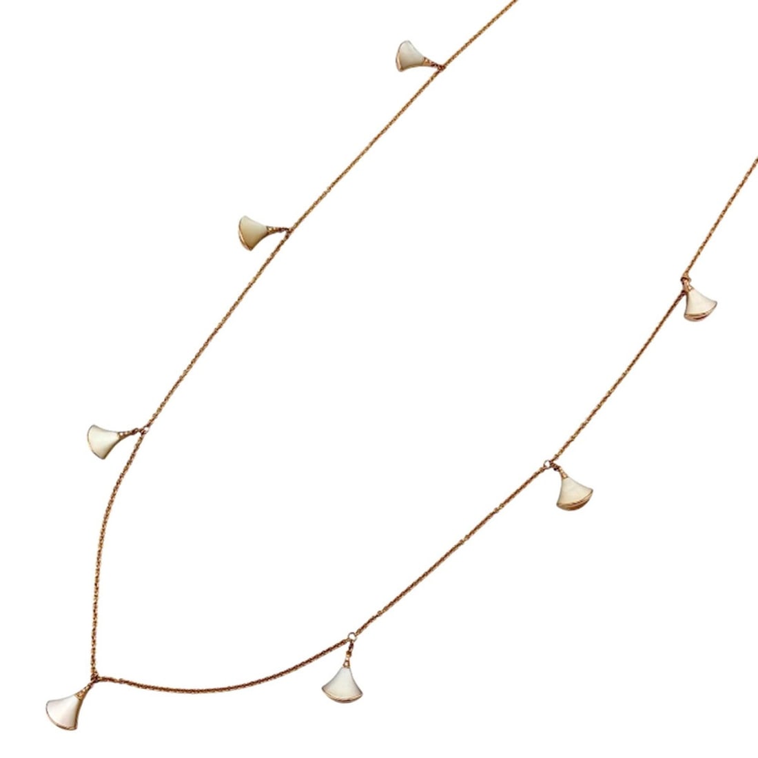 Bvlgari Bulgari Diva Dream Necklace, 18K Pink Gold, Mother-of-Pearl, Diamond, Women's Long Necklace: --- Catalog ---Category: SizeWeight: 26.6g / 0.93oz.Pendant Size: 14.5mm x 12.5mm / 0.57'' x 0.49''Neck Circumference: 90.5 cm / 35.62''Category: DesignColor: Pink goldStone: Diamond, Mother of pearlG