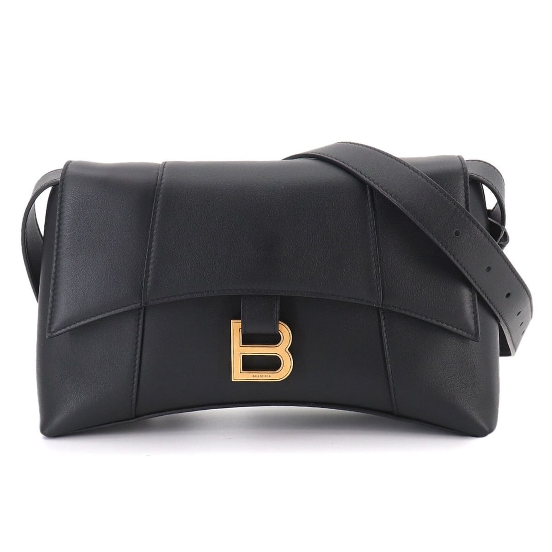 Balenciaga Downtown XS Shoulder Handbag, Leather, Black, 671355 Hourglass: --- Catalog ---Category: SizeSize (HxWxD): 17cm x 26cm x 7cm / 6.69'' x 10.23'' x 2.75''Category: DesignType: Handbag, Shoulder bagColor: BlackGender: WomenMaterial: Leather Category: GeneralMPN: 6713