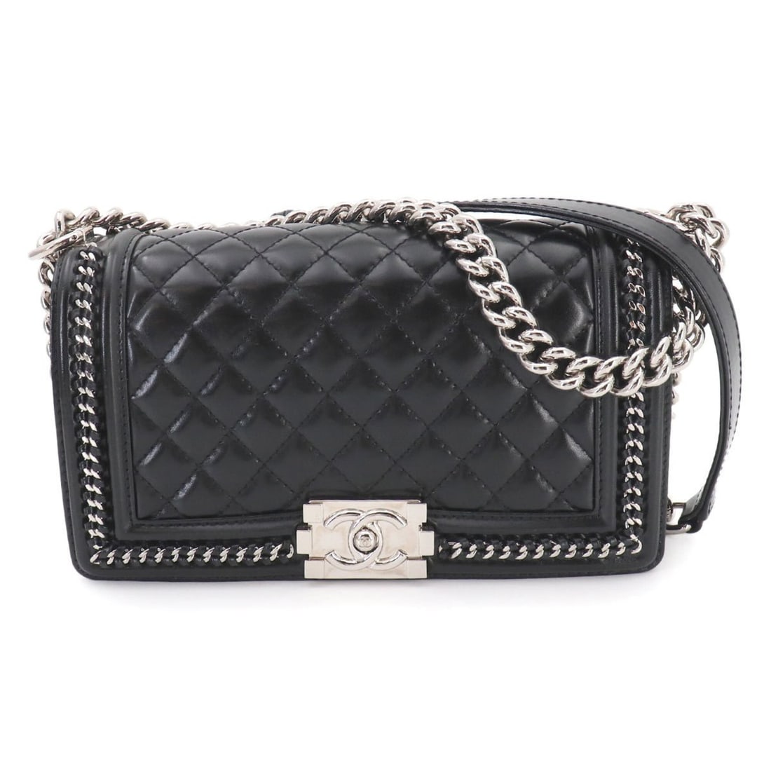 Chanel Boy Chain Shoulder Handbag, Calfskin, Black with Silver Hardware: --- Catalog ---Category: SizeSize (HxWxD): 14cm x 25cm x 7cm / 5.51'' x 9.84'' x 2.75''Category: DesignType: Handbag, Shoulder bagColor: BlackGender: WomenMaterial: Leather Leather/Fur Type: CalfskinC