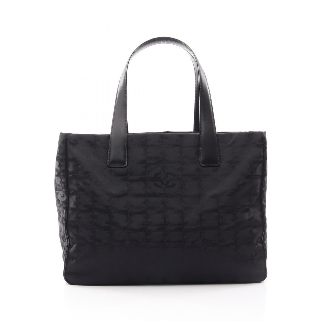 Chanel New Travel Line MM Tote Bag Handbag Leather Nylon Canvas Women's Black A15991: --- Catalog ---Category: SizeSize (HxWxD): 25cm x 34cm x 14.5cm / 9.84'' x 13.38'' x 5.7''Category: DesignType: Handbag, Tote bagColor: BlackGender: WomenMaterial: Leather , Nylon canvas Hardware Colo