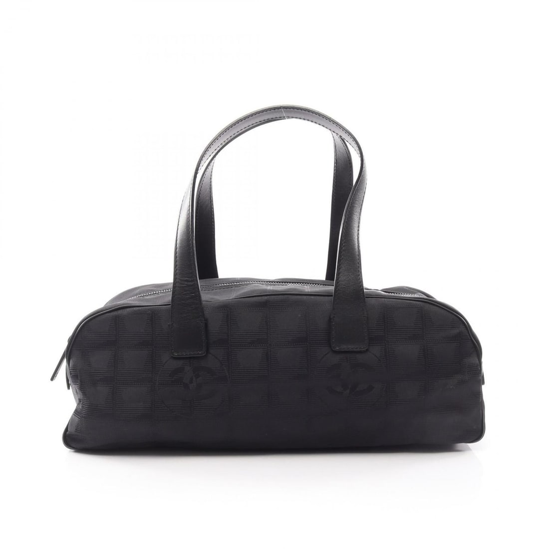Chanel New Travel Line Handbag, Leather and Nylon Canvas, Women's, Black, A15828: --- Catalog ---Category: SizeSize (HxWxD): 13cm x 33cm x 11cm / 5.11'' x 12.99'' x 4.33''Category: DesignType: HandbagColor: BlackGender: WomenMaterial: Leather , Nylon canvas Category: GeneralMPN: A1