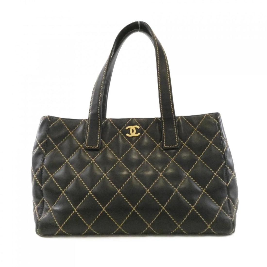 Chanel Wild Stitch Line 20999 Handbag: --- Catalog ---Category: SizeSize (HxWxD): 23cm x 35cm x 12cm / 9.05'' x 13.77'' x 4.72''Category: DesignType: Handbag, PouchColor: BlackGender: WomenCategory: GeneralMPN: 20999Brand: Chanel--- Item