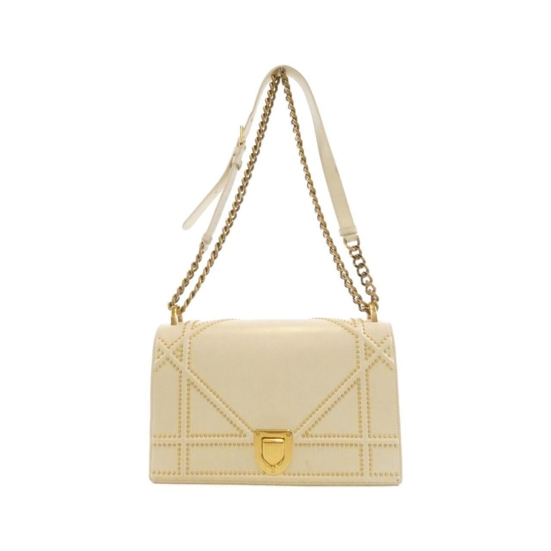 Christian Dior Diorama M0422CNOE Shoulder Bag: --- Catalog ---Category: SizeSize (HxWxD): 16cm x 25cm x 9cm / 6.29'' x 9.84'' x 3.54''Category: DesignType: Shoulder bagColor: WhiteGender: WomenMaterial: Leather Category: GeneralMPN: M0422CNOEBrand