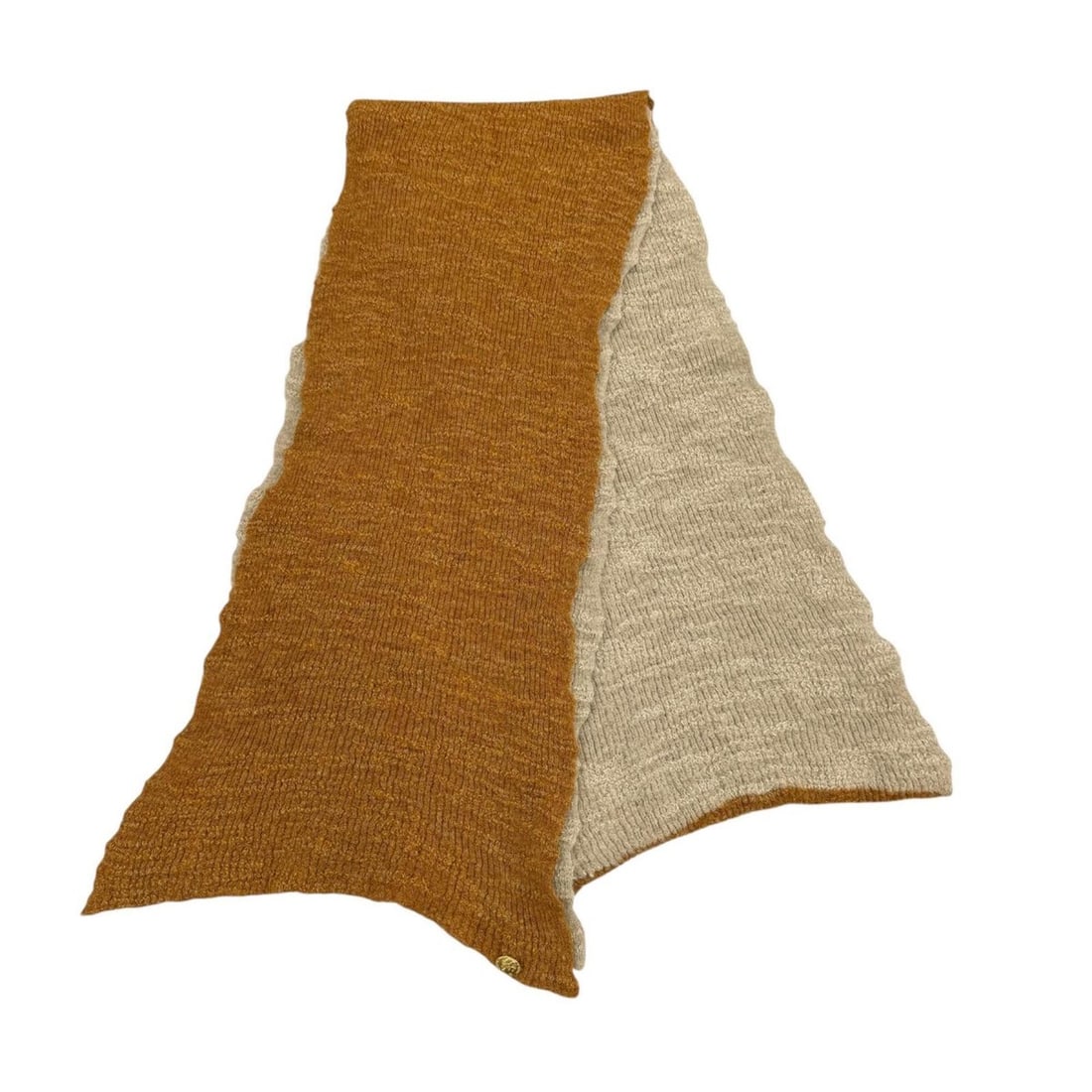 CHANEL P54529K07098 Alpaca Linen Blend Stole/Scarf with Coco Mark Metal Buttons, Brown/Beige, Made: --- Catalog ---Category: SizeSize (LxW): 2.76m x 27cm / 108.66'' x 10.62''Category: DesignType: StoleColor: Beige, BrownGender: WomenMaterial: Alpaca , Nylon , Linen Category: GeneralMPN: P54529K07098