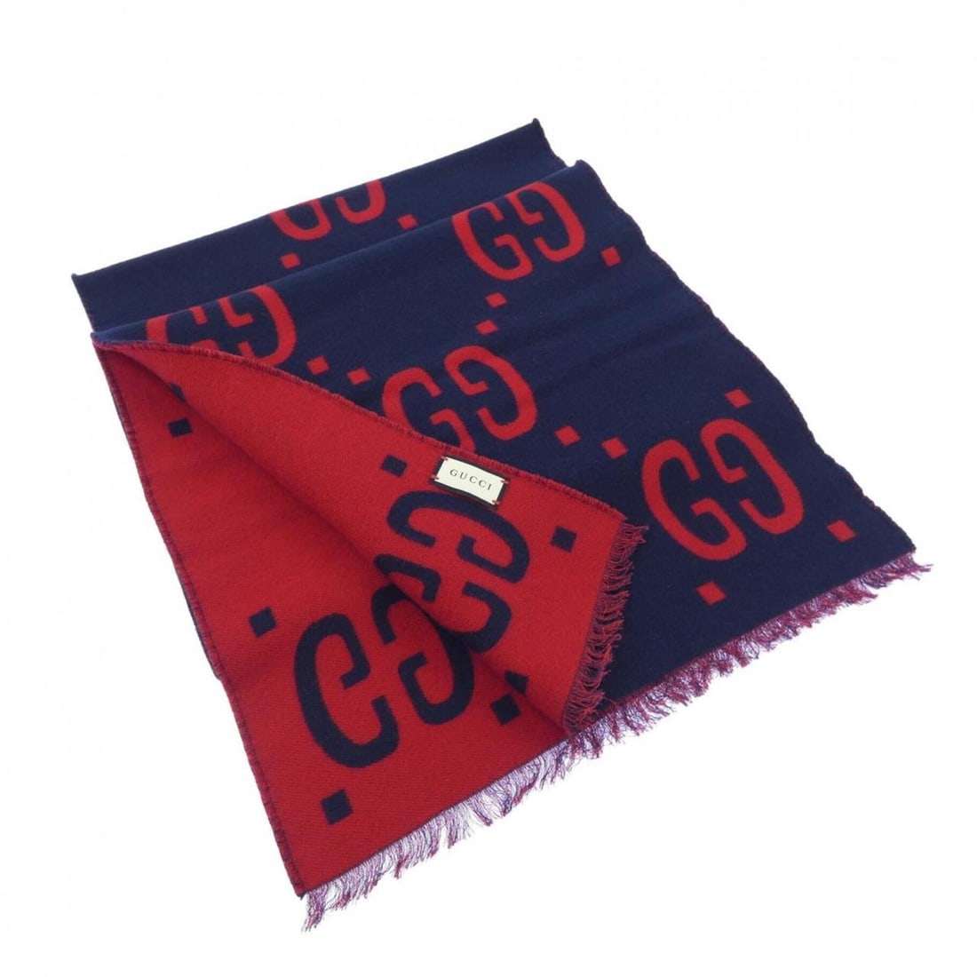 Gucci scarf: --- Catalog ---Category: SizeSize (LxW): 1.9m x 36cm / 74.8'' x 14.17''Category: DesignType: StoleColor: Navy, Red colorGender: MenCategory: GeneralBrand: Gucci--- Item List ---Section: