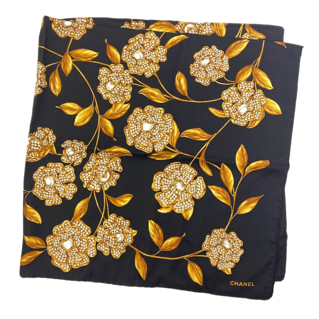 Chanel Camellia Pattern Scarf Muffler Silk Women's CHANEL: --- Catalog ---Category: SizeSize (LxW): 95cm x 95cm / 37.4'' x 37.4''Category: DesignType: ScarfColor: BlackGender: WomenMaterial: Silk Category: GeneralBrand: Chanel--- Item List ---Section: