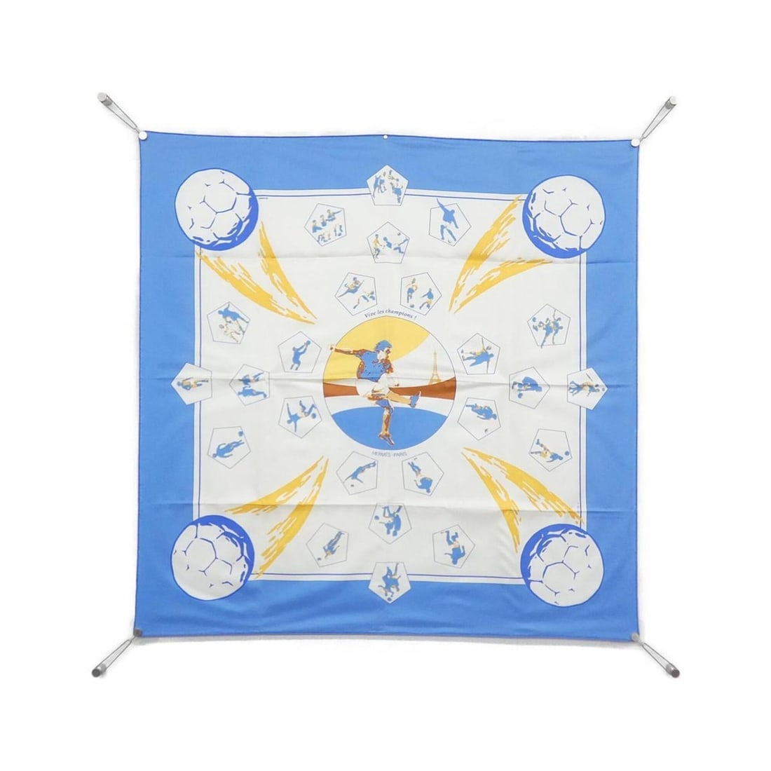 Hermes VIU LES CHAMPIONS Carre Scarf Muffler: --- Catalog ---Category: SizeSize (LxW): 90cm x 90cm / 35.43'' x 35.43''Category: DesignType: ScarfColor: Blue, WhiteGender: Men,WomenMaterial: Silk Category: GeneralBrand: Hermes--- Item List ---Sect