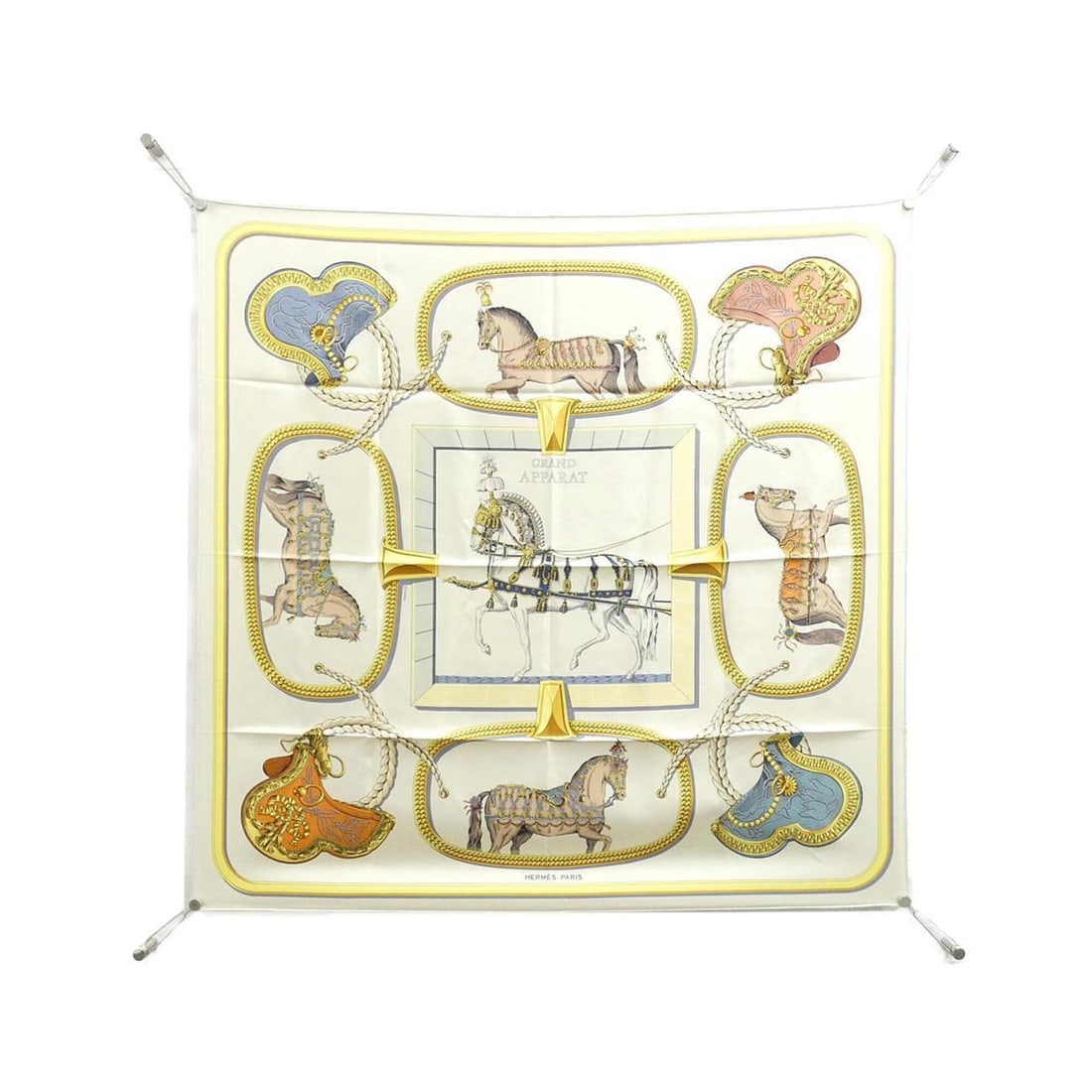 Hermes GRAND APPARAT Carre 001364S Scarf/Muffler: --- Catalog ---Category: SizeSize (LxW): 90cm x 90cm / 35.43'' x 35.43''Category: DesignType: ScarfColor: Beige, Cream, Gold, Multi-colorGender: WomenMaterial: Silk Category: GeneralMPN: 001364SBrand: