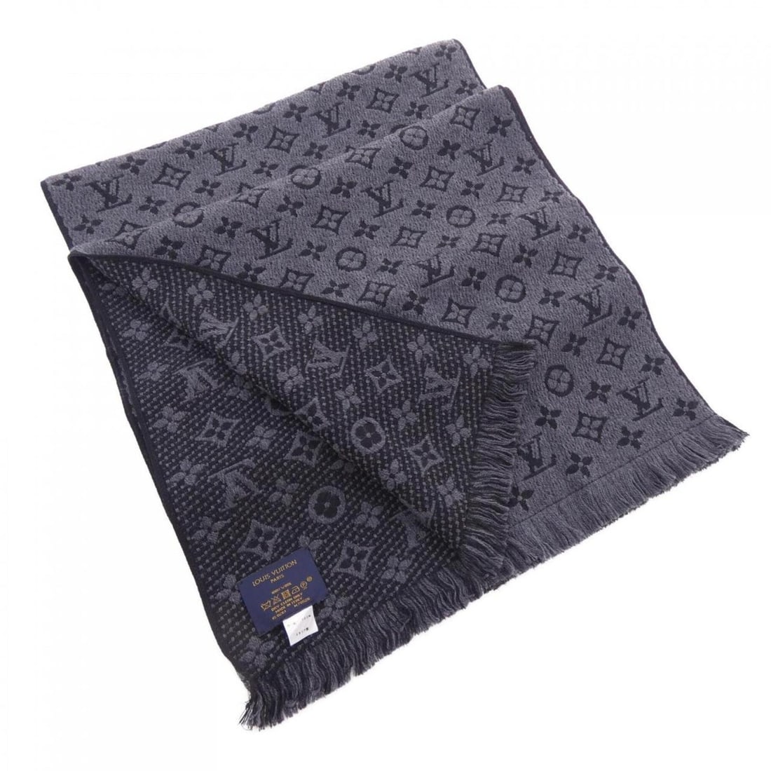 Louis Vuitton Monogram Classic M78526 Scarf: --- Catalog ---Category: SizeSize (LxW): 1.83m x 39cm / 72.04'' x 15.35''Category: DesignType: StoleColor: Black, GrayGender: MenMaterial: Wool Category: GeneralMPN: M78526Line: MonogramBrand: Louis V