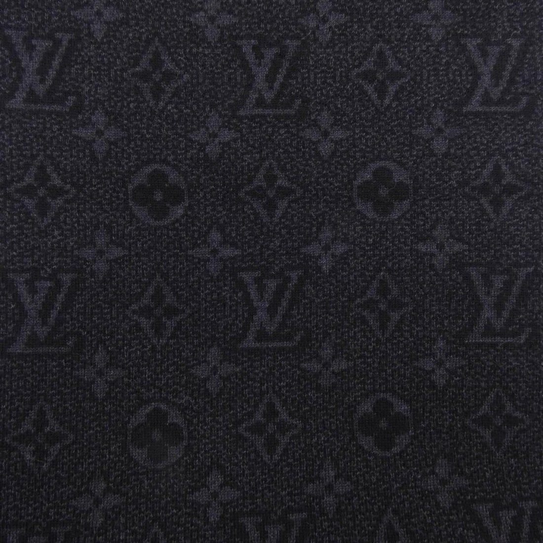 Louis Vuitton My Monogram Eclipse M73468 Scarf - 4