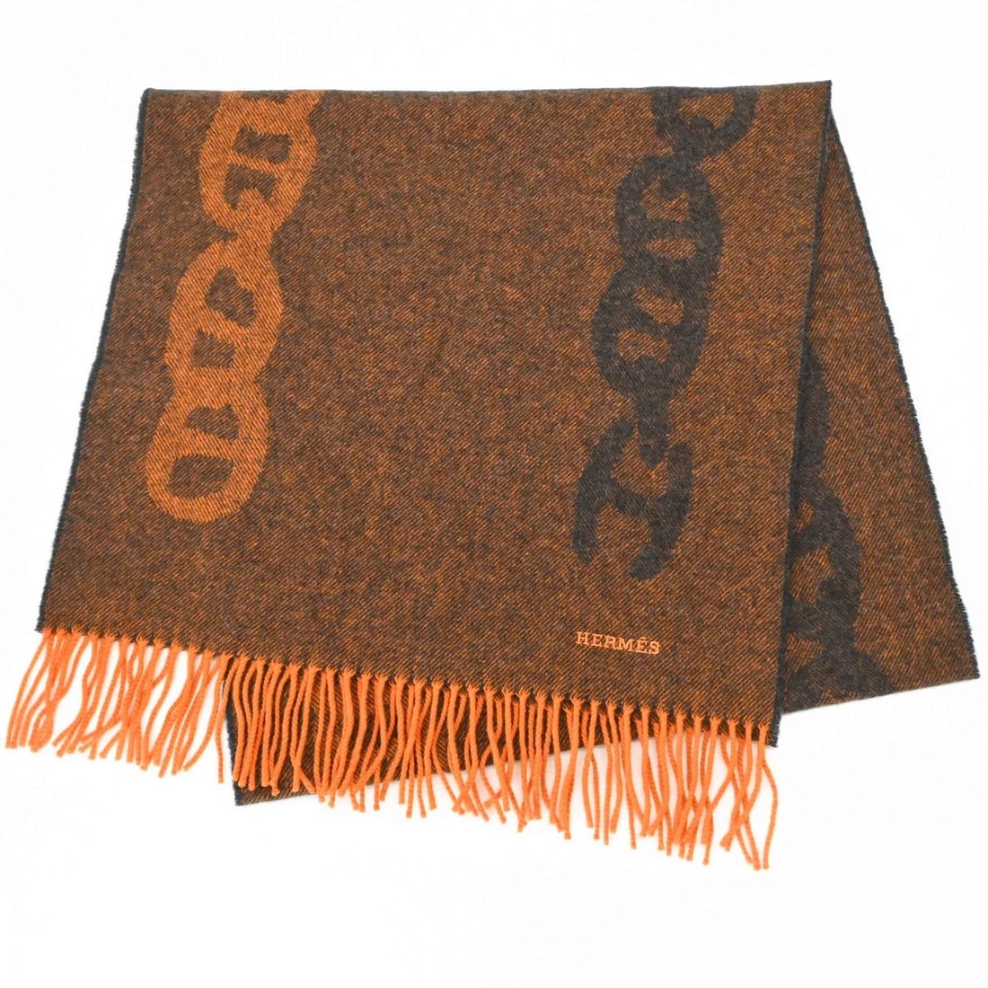 HERMES Chaine d'Ancre Crazy Chain Scarf/Stole, Cashmere, Women's, Brown/Orange: --- Catalog ---Category: SizeSize (LxW): 1.6m x 42cm / 62.99'' x 16.53''Category: DesignType: StoleColor: Brown, OrangeGender: WomenMaterial: Cashmere Category: GeneralBrand: HermesCountry of Origin: 