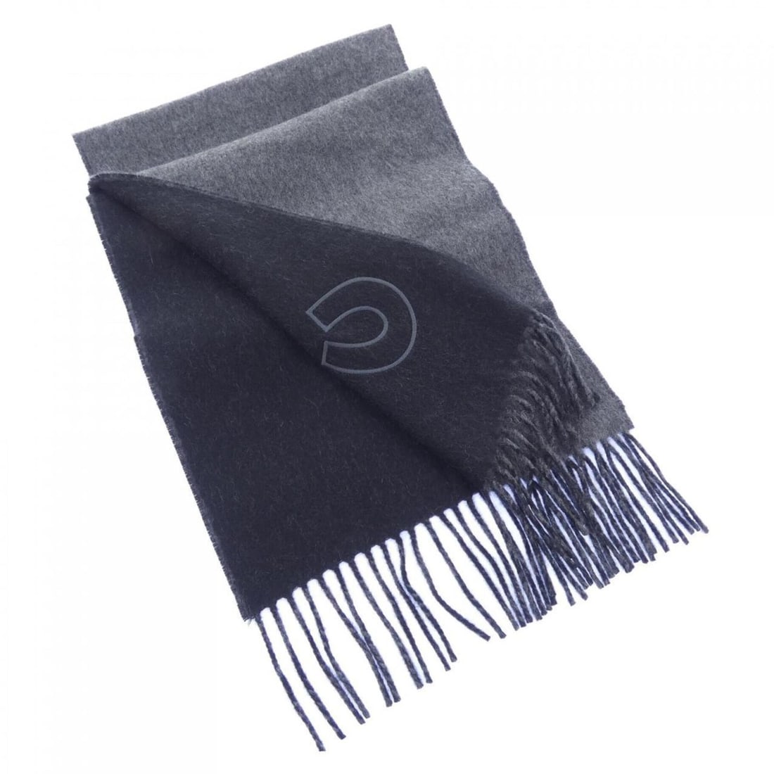 Hermes scarf: --- Catalog ---Category: SizeSize (LxW): 1.45m x 26cm / 57.08'' x 10.23''Category: DesignType: StoleColor: GrayGender: MenMaterial: Cashmere Category: GeneralBrand: Hermes--- Item List ---Section: Con