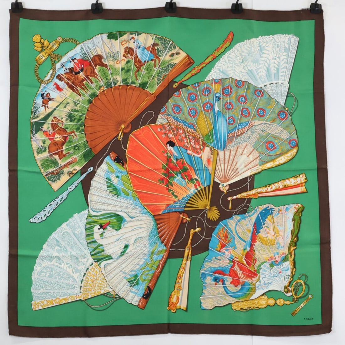HERMES BRISE de CHARME (Enchanting Breeze) Carre 90 Silk Scarf/Muffler, Green Multicolor, Women's: --- Catalog ---Category: SizeSize (LxW): 90cm x 89cm / 35.43'' x 35.03''Category: DesignType: ScarfColor: Green, Multi-colorGender: WomenMaterial: Silk Category: GeneralBrand: Hermes--- Item List ---S