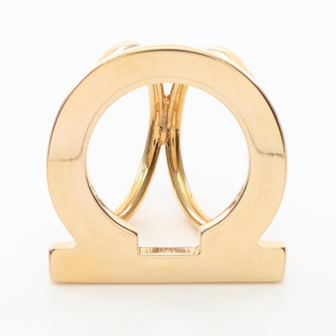 Salvatore Ferragamo Gancini Scarf Ring Accessory GP Women's Gold Tone: --- Catalog ---Category: DesignType: Scarf ringColor: GoldGender: WomenCategory: GeneralBrand: Salvatore FerragamoCategory: Physical PropertiesSize (HxWxD): 4cm x 3.8cm / 1.57'' x 1.49''--- Item List 