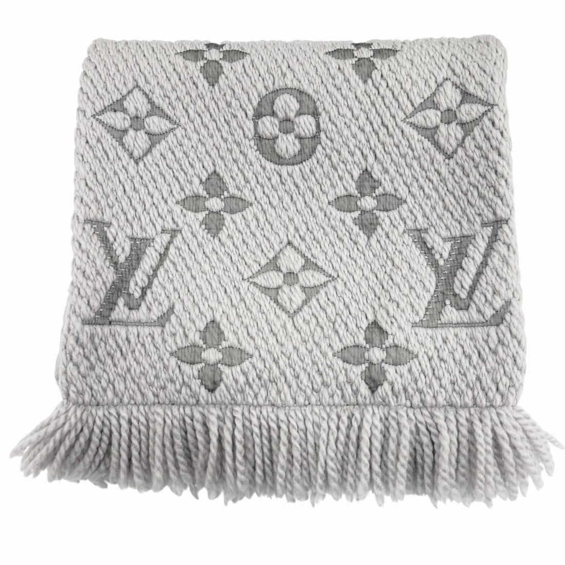 LOUIS VUITTON M74742 Echarpe Logomania Monogram Wool Silk Gris Perle Stole Scarf, Made in Italy,: --- Catalog ---Category: SizeSize (LxW): 1.48m x 26cm / 58.26'' x 10.23''Category: DesignType: StoleGender: MenMaterial: Wool , Silk Category: GeneralMPN: M74742Brand: Louis VuittonCountry of Origin: 