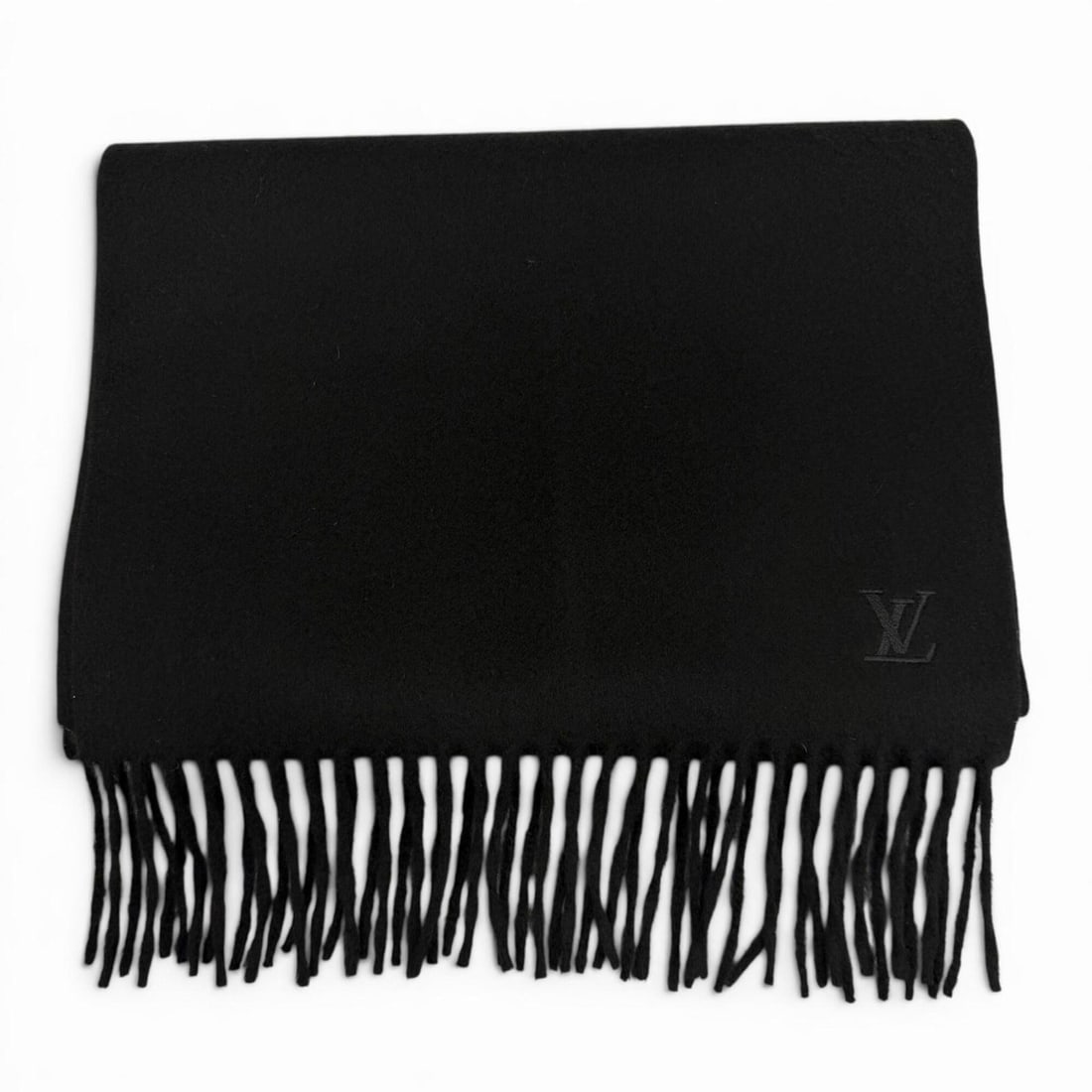 LOUIS VUITTON M75362 Cashmere Echarpe Jeram Stole/Scarf with LV Logo Embroidery and Fringe, Black,: --- Catalog ---Category: SizeSize (LxW): 1.37m x 30.5cm / 53.93'' x 12''Category: DesignType: StoleColor: BlackGender: MenMaterial: Cashmere Category: GeneralMPN: M75362Brand: Louis VuittonCountry of 