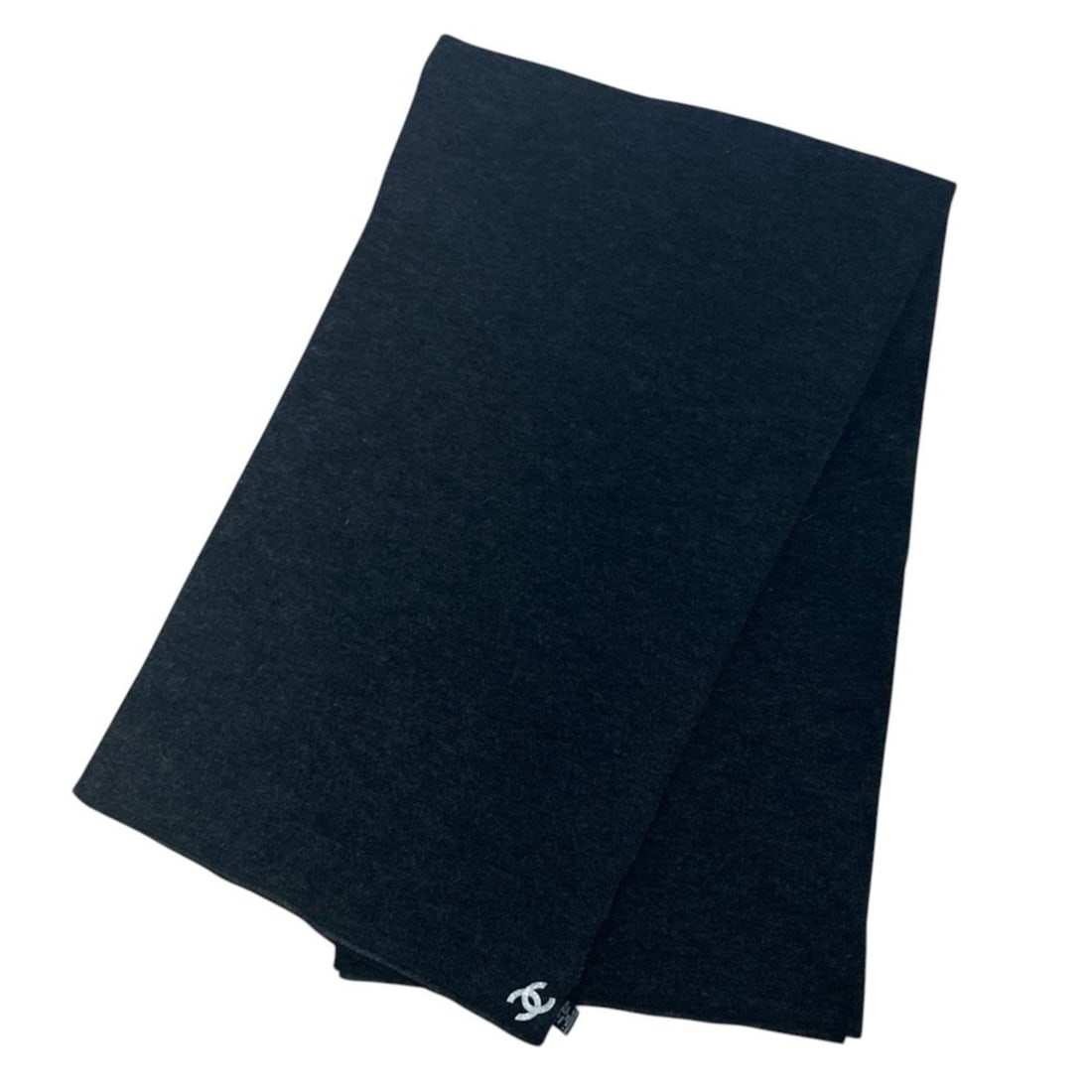 CHANEL Silk Knit Coco Mark Large Shawl Stole Scarf Charcoal Gray Women's: --- Catalog ---Category: SizeSize (LxW): 1.25m x 1.61m / 49.21'' x 63.38''Category: DesignType: ShawlColor: GrayGender: WomenMaterial: Silk Category: GeneralBrand: Chanel--- Item List ---Section: Cond