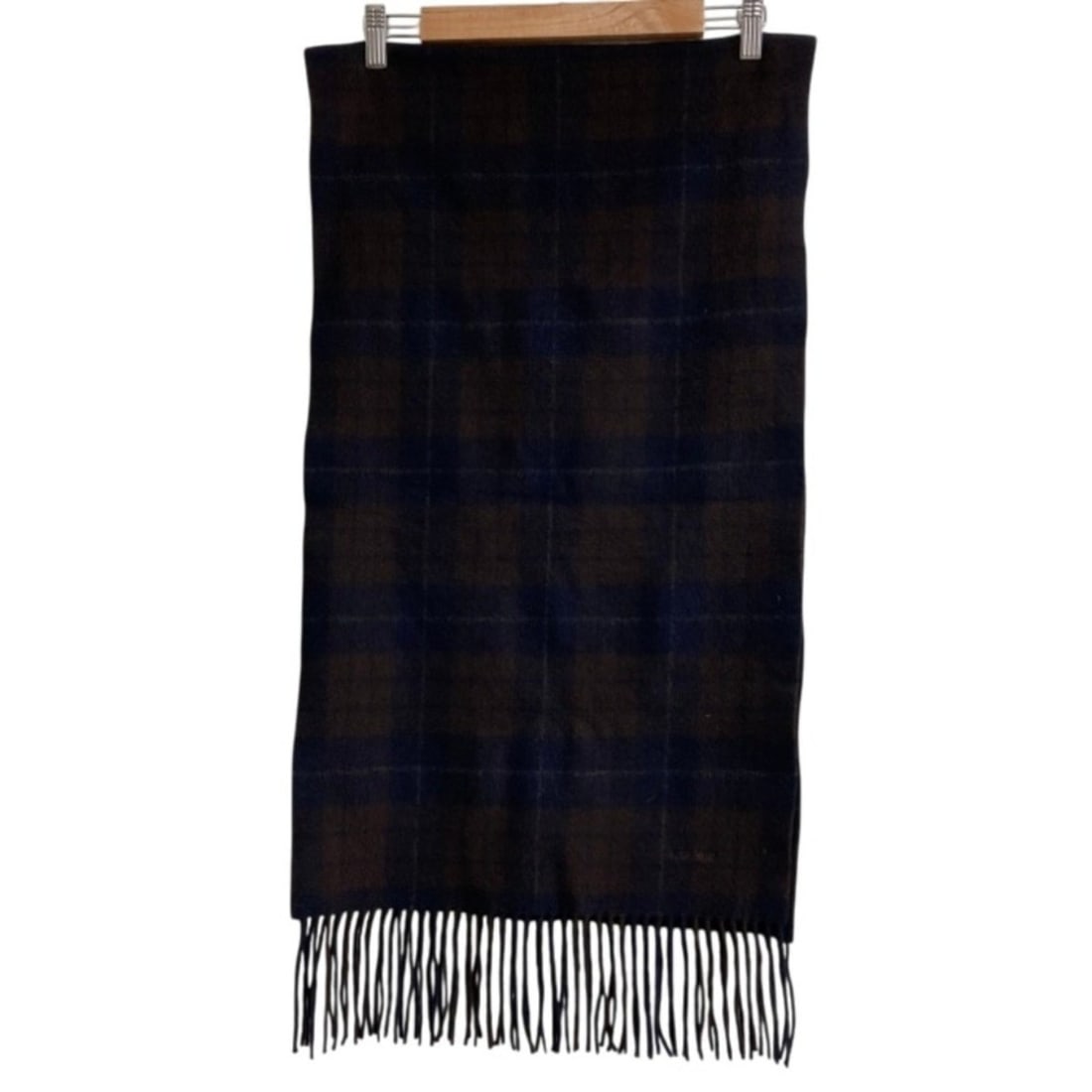 HERMES Checkered 100% Cashmere Fringe Scarf, Brown/Navy, Men's/Women's: --- Catalog ---Category: SizeSize (HxWxD): 167cm x 40.5cm / 65.74'' x 15.94''Category: DesignColor: Brown, NavyGender: Men,WomenMaterial: Cashmere Category: GeneralBrand: Hermes--- Item List ---Sectio