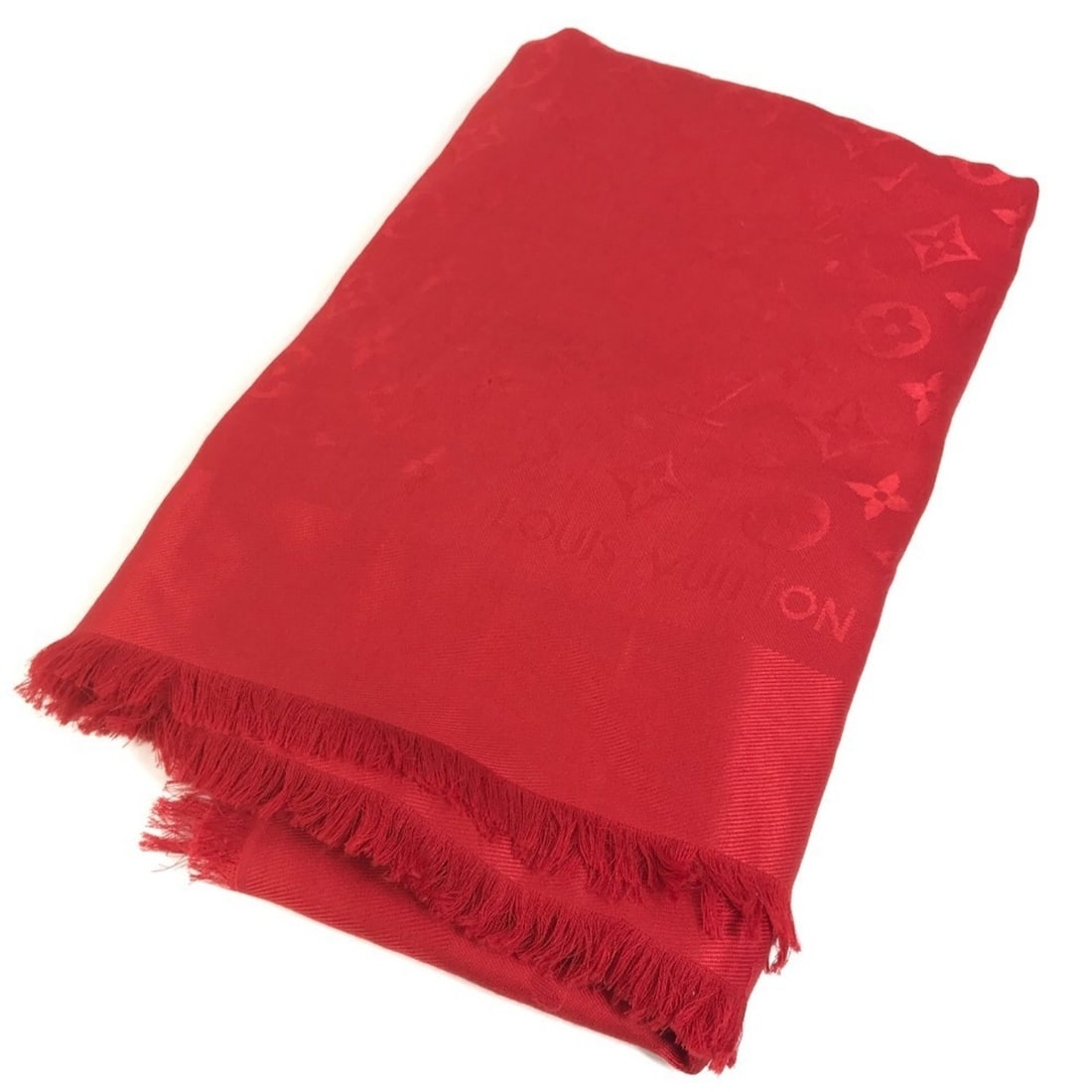 LOUIS VUITTON Louis Vuitton Monogram Large Apparel Accessory Stole Fringe Scarf Shawl Wool Silk: --- Catalog ---Category: SizeSize (LxW): 1.4m x 1.4m / 55.11'' x 55.11''Category: DesignType: StoleColor: Red colorGender: Men,Women,UnisexMaterial: Wool , Silk Category: GeneralLine: MonogramBrand: L