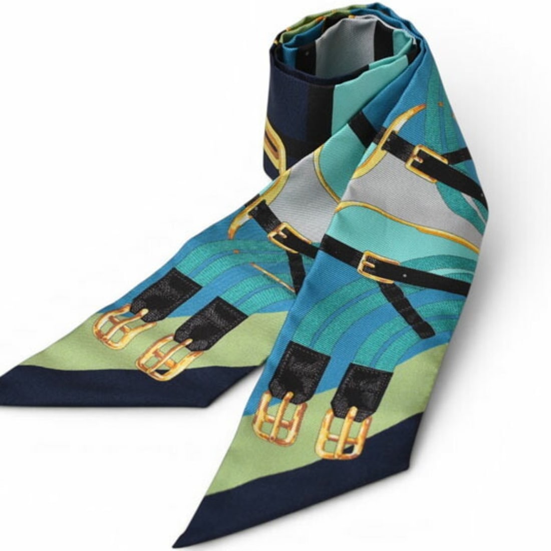Hermes Twilly Scarf Muffler HERMES Silk Twill Belt Motif Light Blue: --- Catalog ---Category: SizeSize (LxW): 85cm / 33.46''Category: DesignType: ScarfColor: Light blueGender: WomenMaterial: Silk Category: GeneralBrand: HermesCountry of Origin: France--- Item List ---S