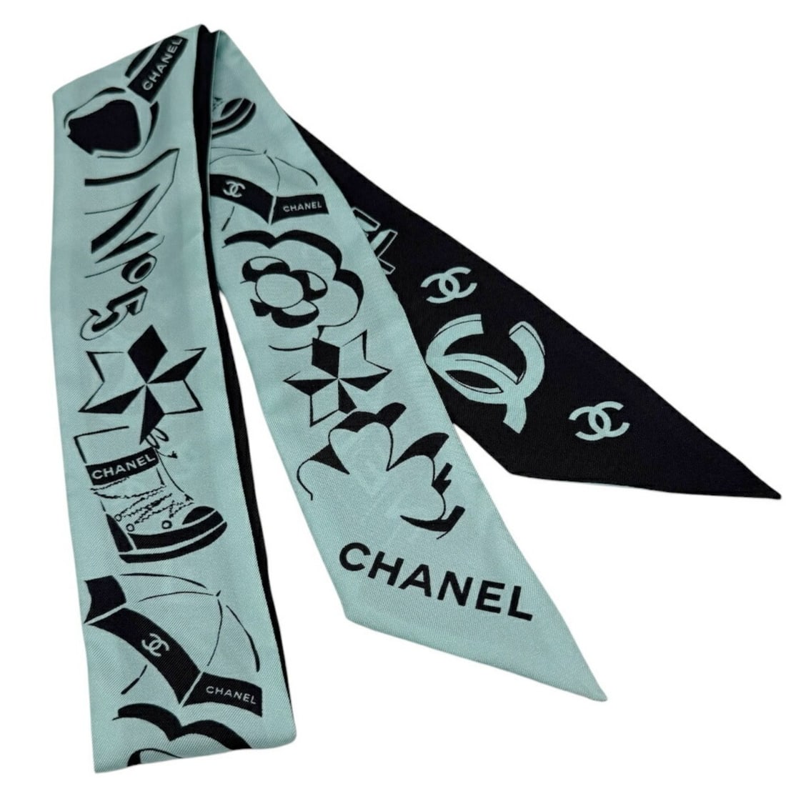 CHANEL Bandeau Ribbon Silk Green Black Women's Scarf/Muffler Coco Mark Camellia Hairband: --- Catalog ---Category: SizeSize (LxW): 1.22m x 6cm / 48.03'' x 2.36''Category: DesignType: ScarfColor: Black, GreenGender: WomenMaterial: Silk Category: GeneralBrand: Chanel--- Item List ---Section: