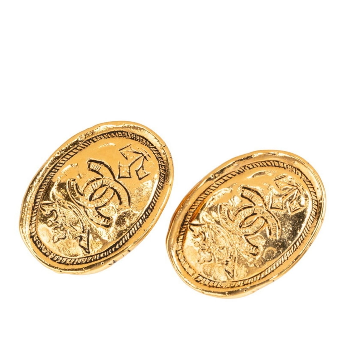 Chanel Vintage Coco Mark Earrings, Gold Plated, Women's CHANEL: --- Catalog ---Category: SizeSize (HxWxD): 26.30mm x 19.20mm / 1.04'' x 0.76''Category: DesignType: Clip earringsColor: GoldGender: WomenMaterial: Gold platingCategory: GeneralBrand: Chanel--- Item Li
