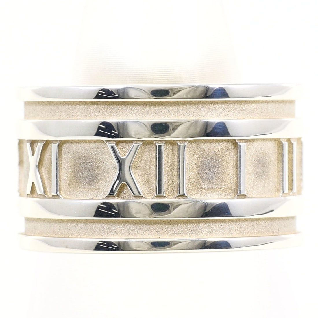 Tiffany & Co. Atlas Wide Silver Ring, Size 1, Total Weight 10.0g, Like New Condition.: --- Catalog ---Category: SizeWidth: 12mm / 0.47''Weight: 10g / 0.35oz.JP Size: 14US Size: 7Category: DesignType: Band ringGender: WomenMaterial: Silver 925Category: GeneralLine: AtlasBrand: Tiffany---