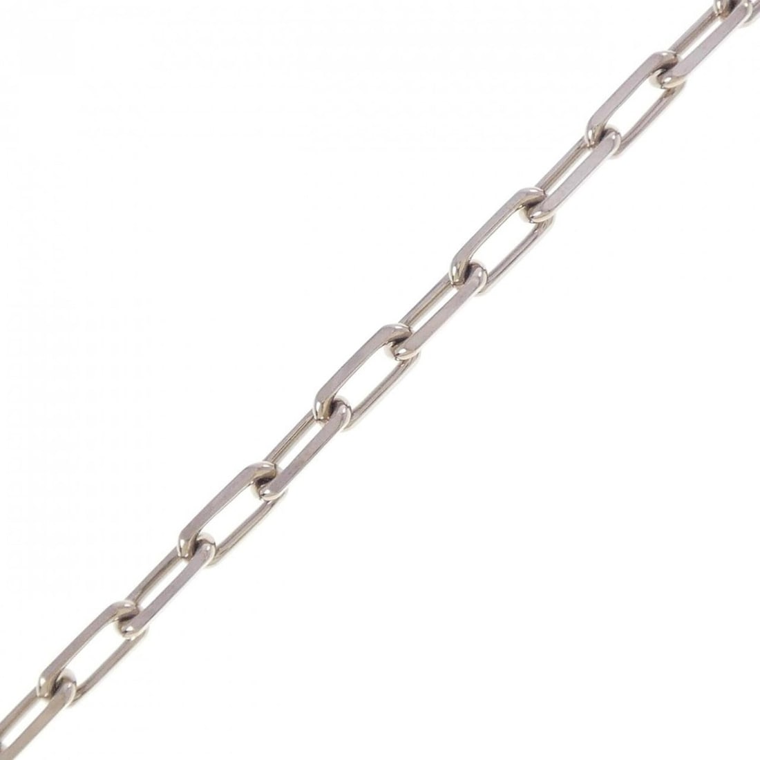 Cartier Santos Small Bracelet: --- Catalog ---Category: SizeLength: 20.5cm / 8.07''Category: DesignType: Charm braceletColor: White goldGender: Women,MenMaterial: White gold (18K)Category: GeneralMPN: B6090500Brand: Cartier--- Item