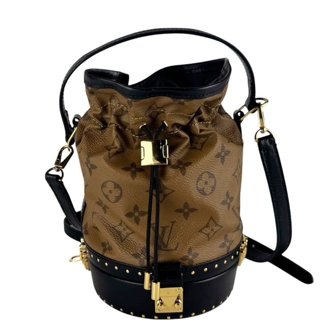 Louis Vuitton LOUIS VUITTON Shoulder Bag Monogram Reverse Petite Noé Trunk Brown Black Women's: --- Catalog ---Category: SizeSize (HxWxD): 23cm x 13cm x 13cm / 9.05'' x 5.11'' x 5.11''Category: DesignType: Shoulder bagColor: Black, Brown, Monogram ReverseGender: WomenMaterial: Monogram Reverse C